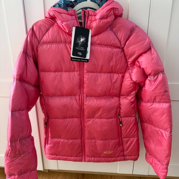 Stio Women's Hometown Down Hooded Jacket in Prickly Rose Pink Size Small NWT! - Picture 2 of 13